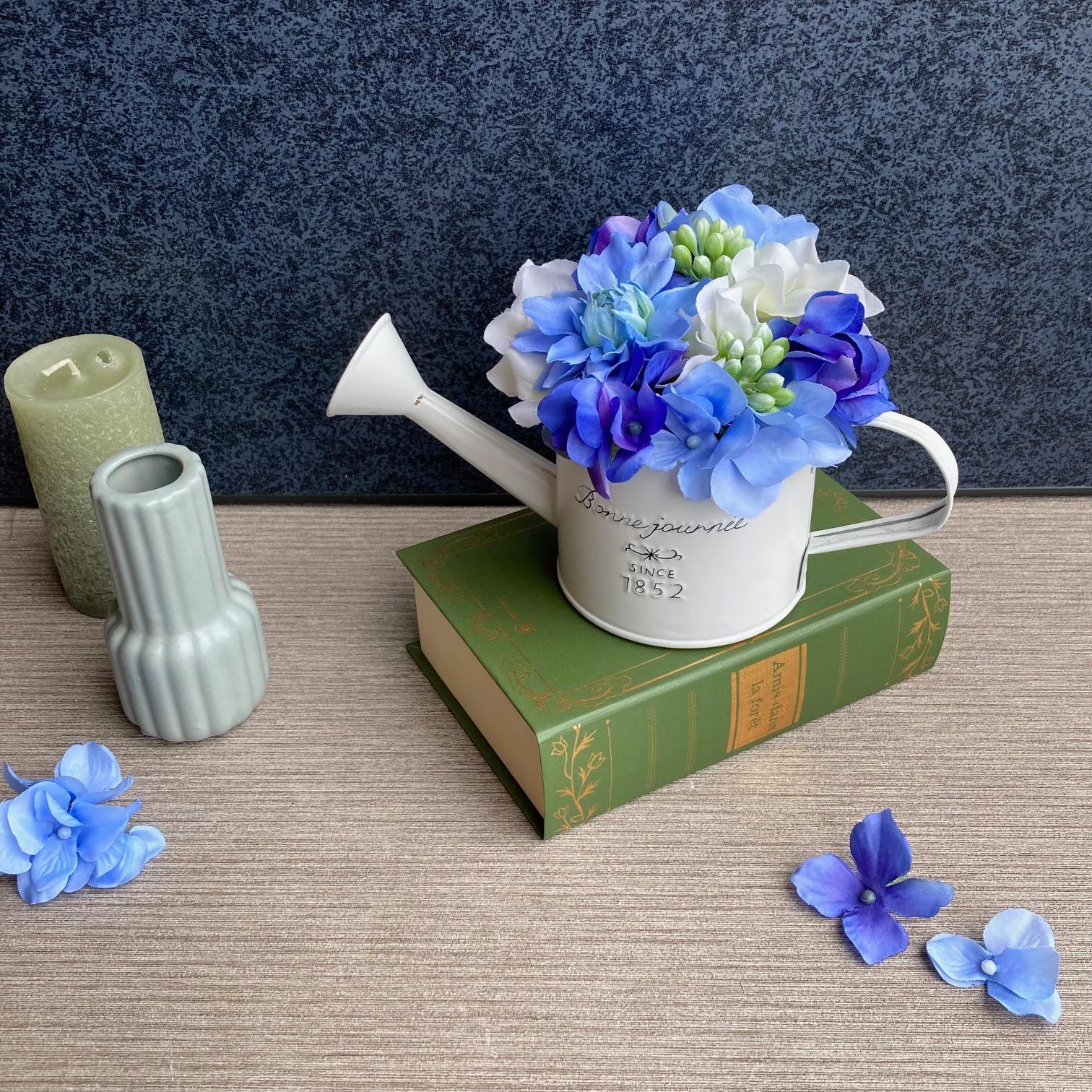 数量限定【父の日・サマーリース】お花たっぷりのアジサイアレンジ　水色・ブルー1枚目の画像