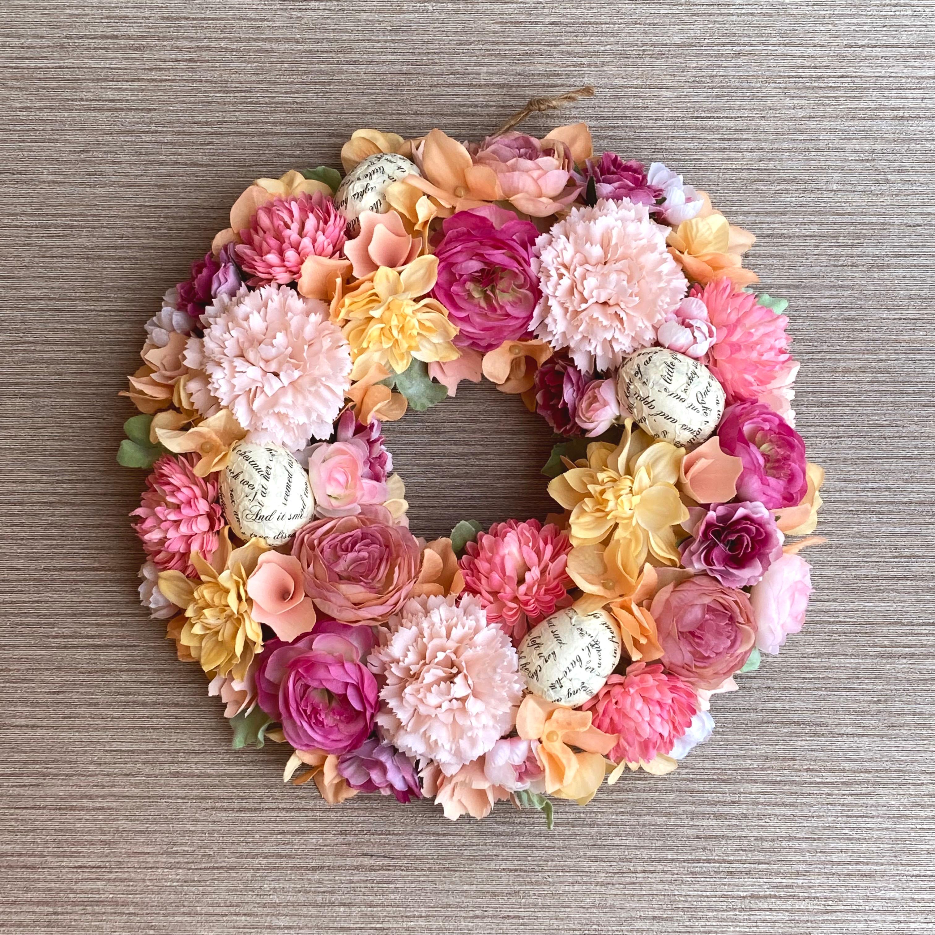 一点物【春リース】お花たっぷり イースターエッグとラナンキュラスのリース　２８cm1枚目の画像
