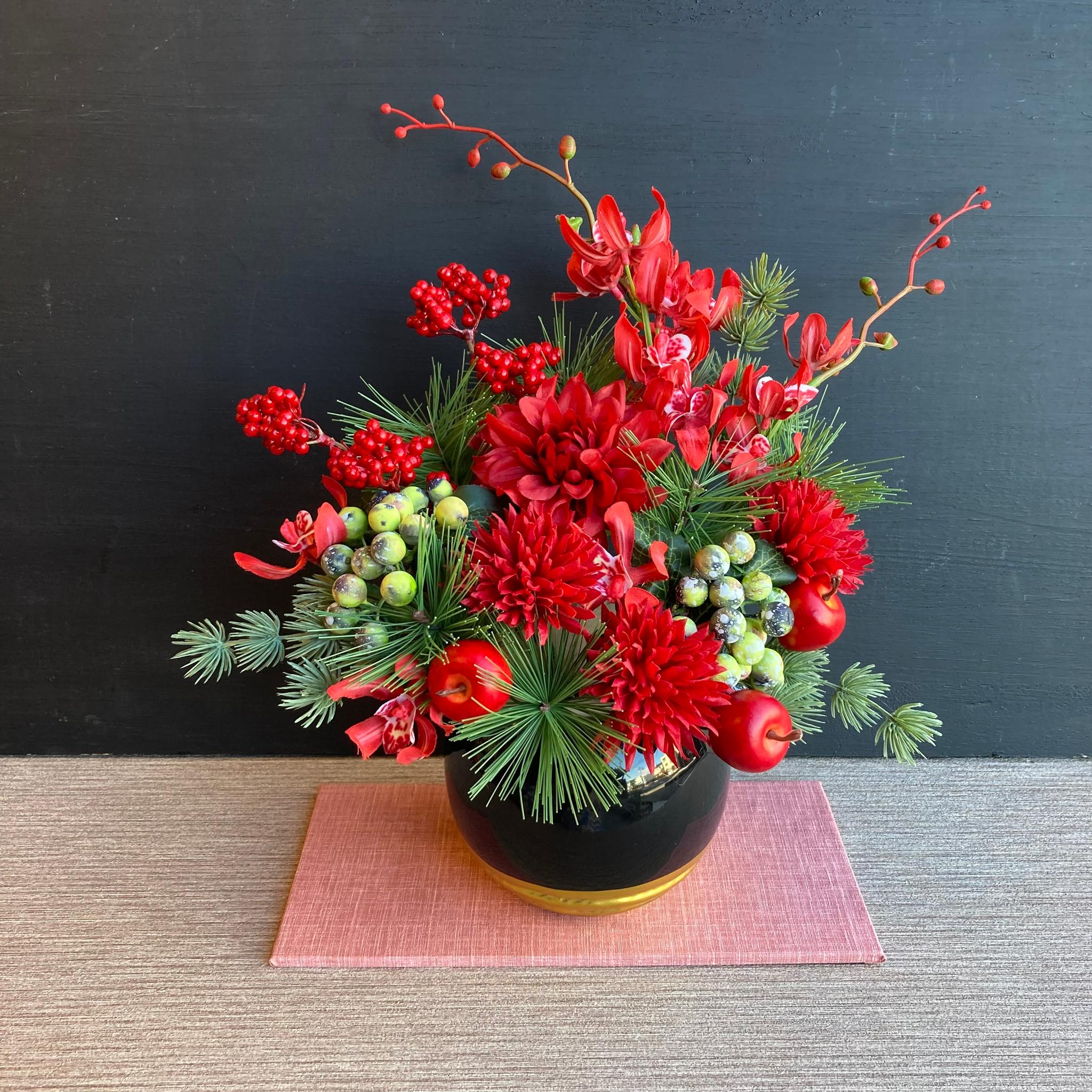 一点物／大きめサイズ【お正月】毎年飾れるダリアとランのお正月飾り　アレンジメント／お正月置物